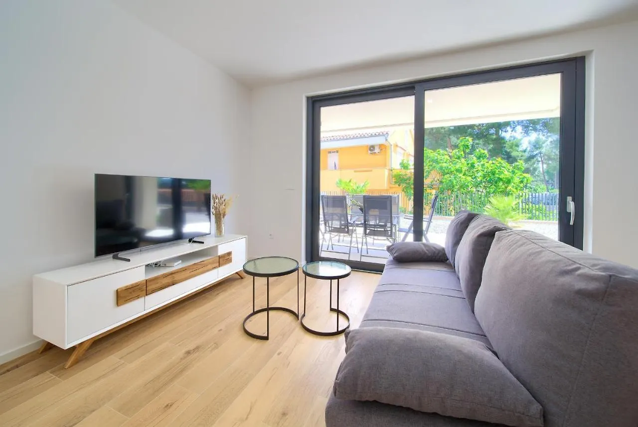 Villa Sabic By The Sea Krk Town Apartment